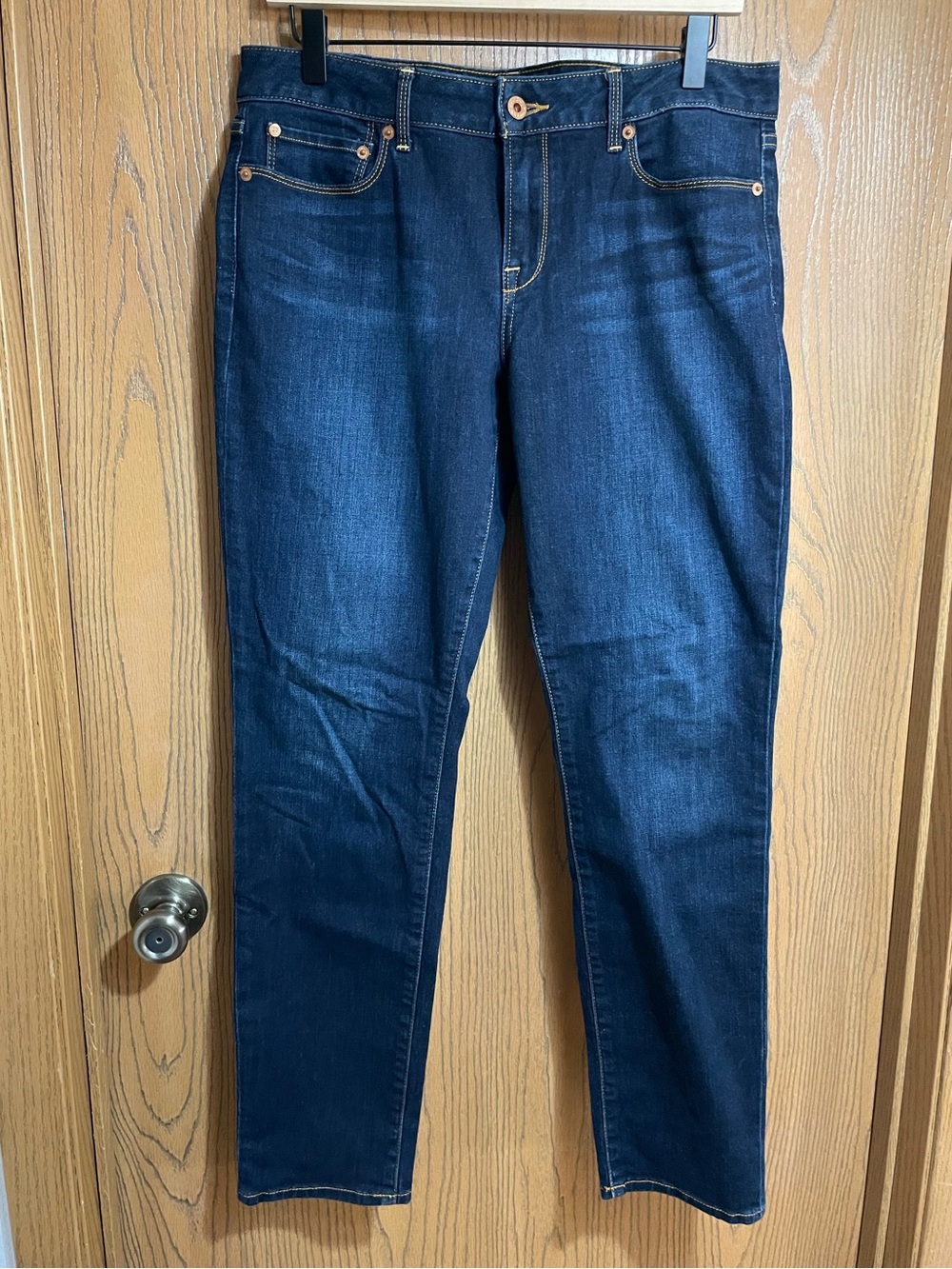 Lucky Brand Straight Leg Jeans in Dark Blue Wash